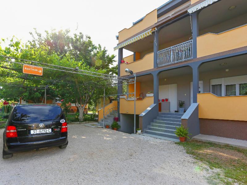 Apartments Damir Kaštel Štafilić Eksteriør billede